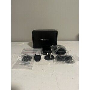 BlackBerry Bold 9650 - Black (Unlocked) GSM 3G Global Smartphone Bundle
